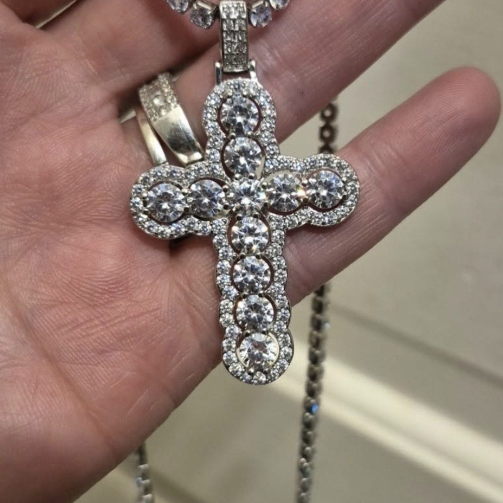 VVS1 Full Moissanite Cross Pendant On 2mm Tennis Chain